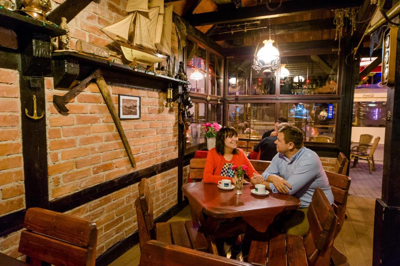 Villa & Restaurant Admiral Nelson Hel Ngoại thất bức ảnh