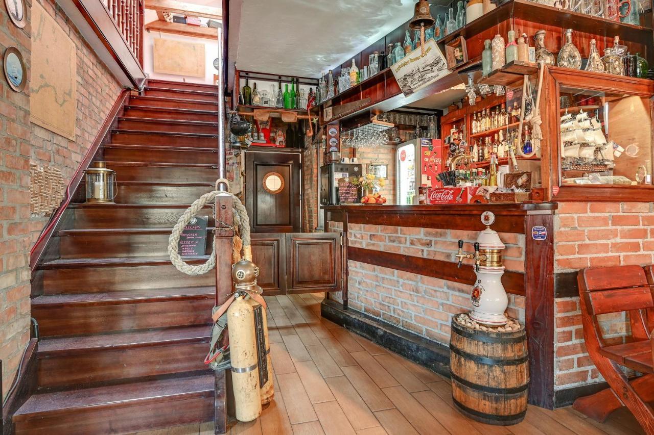 Villa & Restaurant Admiral Nelson Hel Ngoại thất bức ảnh
