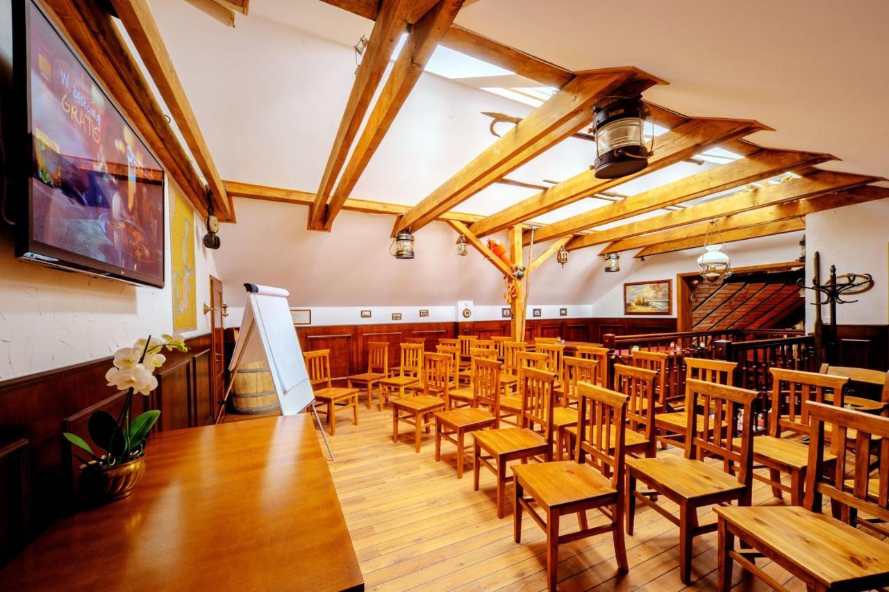 Villa & Restaurant Admiral Nelson Hel Ngoại thất bức ảnh