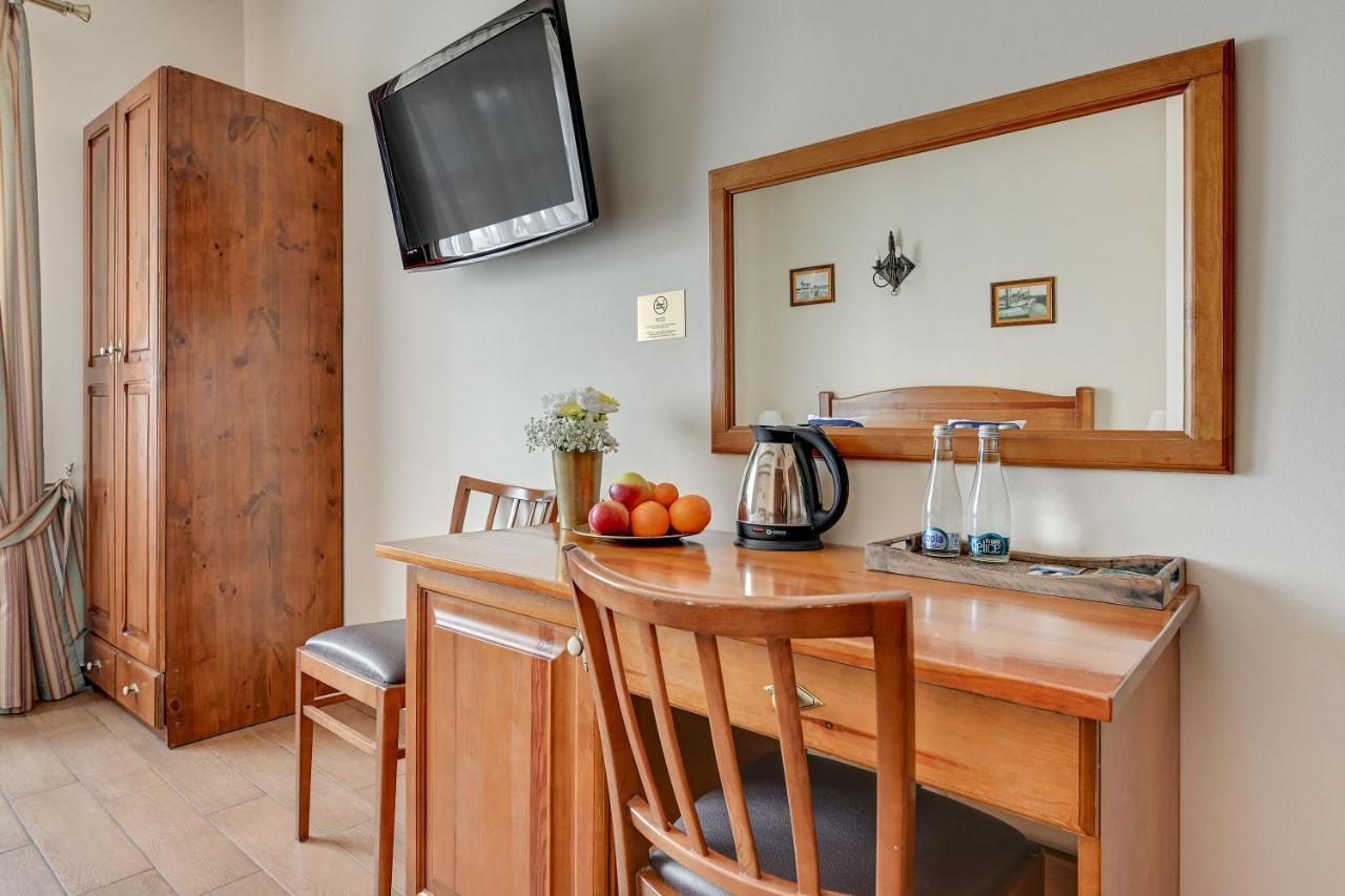 Villa & Restaurant Admiral Nelson Hel Ngoại thất bức ảnh