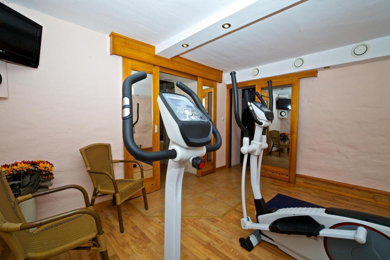 Villa & Restaurant Admiral Nelson Hel Ngoại thất bức ảnh