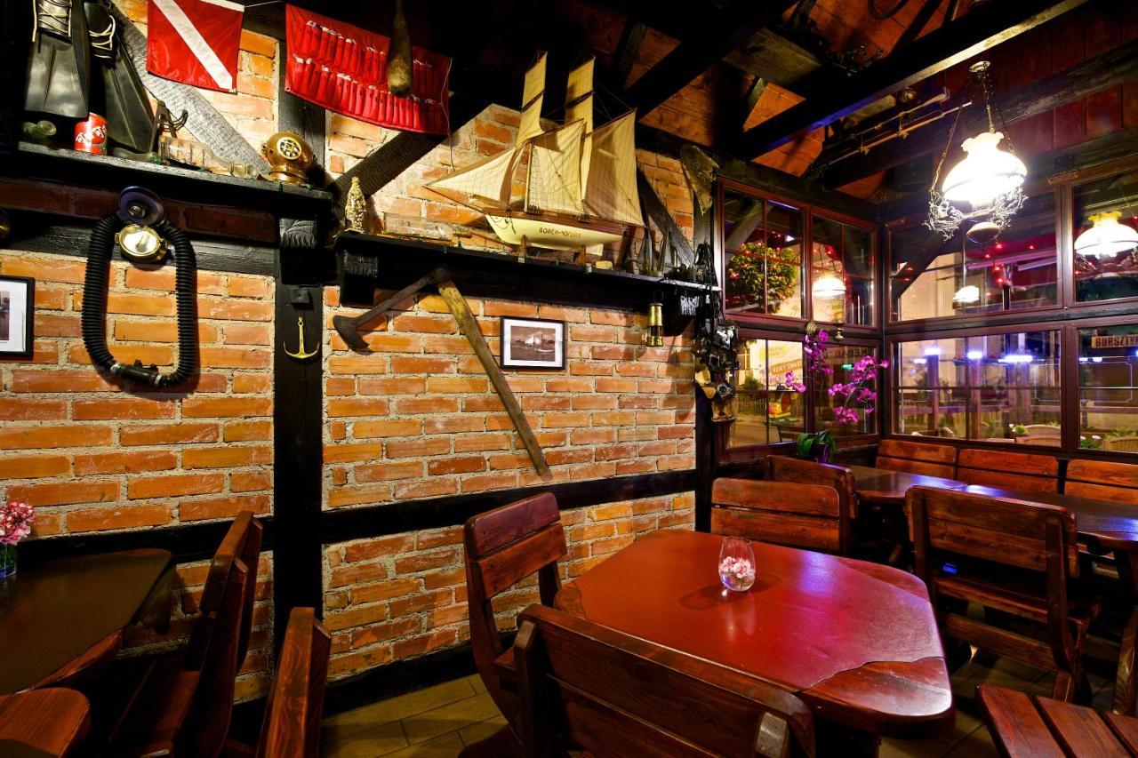Villa & Restaurant Admiral Nelson Hel Ngoại thất bức ảnh