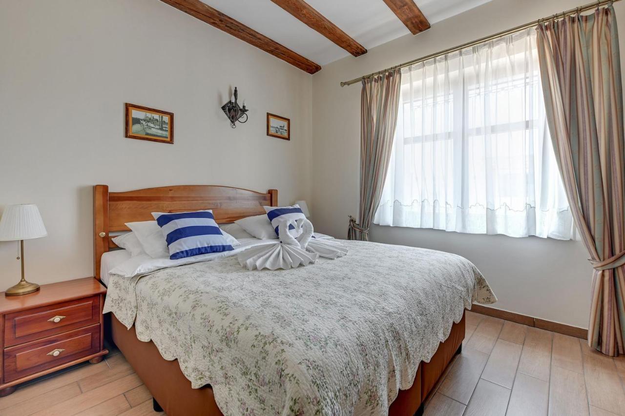 Villa & Restaurant Admiral Nelson Hel Ngoại thất bức ảnh
